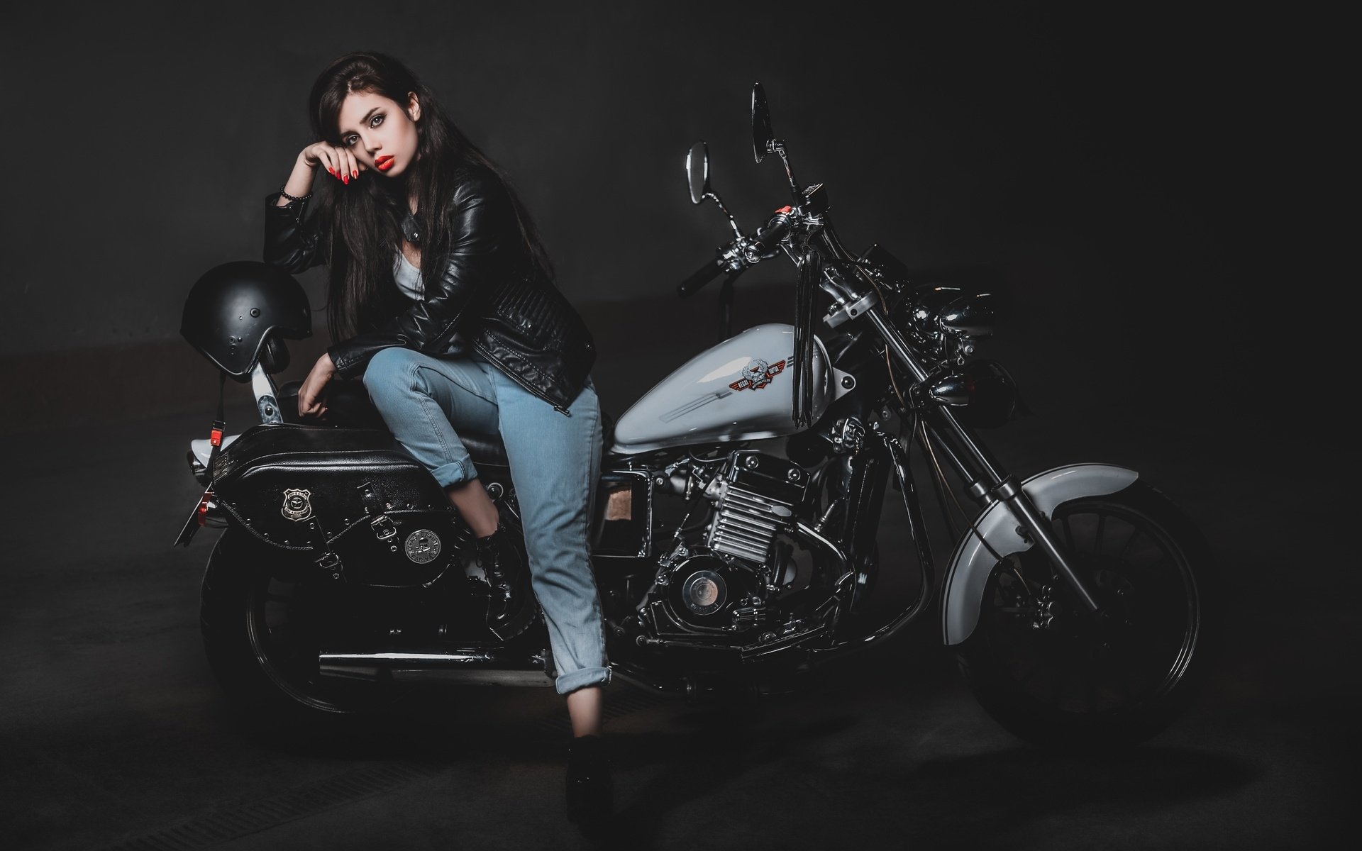 Biker girls: style and drive in Shijiazhuang