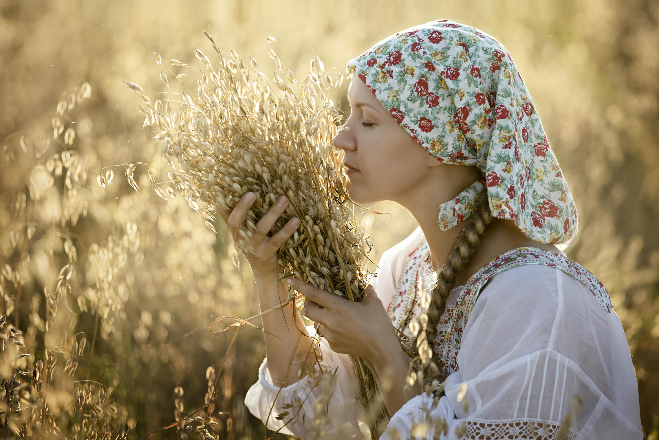 Photo Women in Slavic costumes in Shijiazhuang