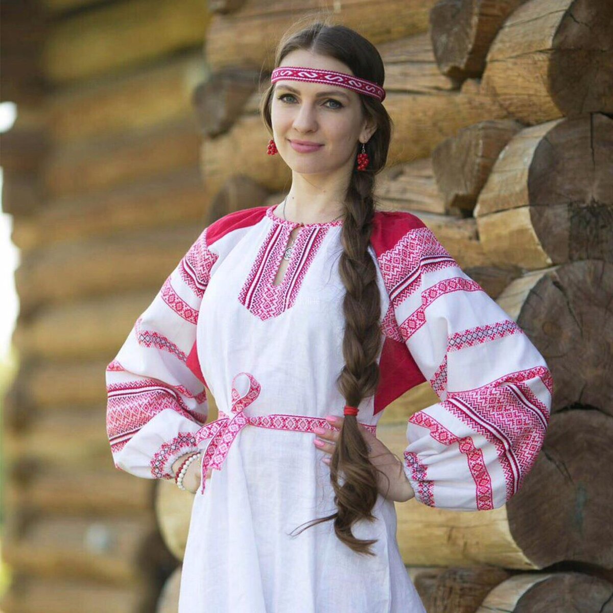 Girls in Slavic costumes in Shijiazhuang