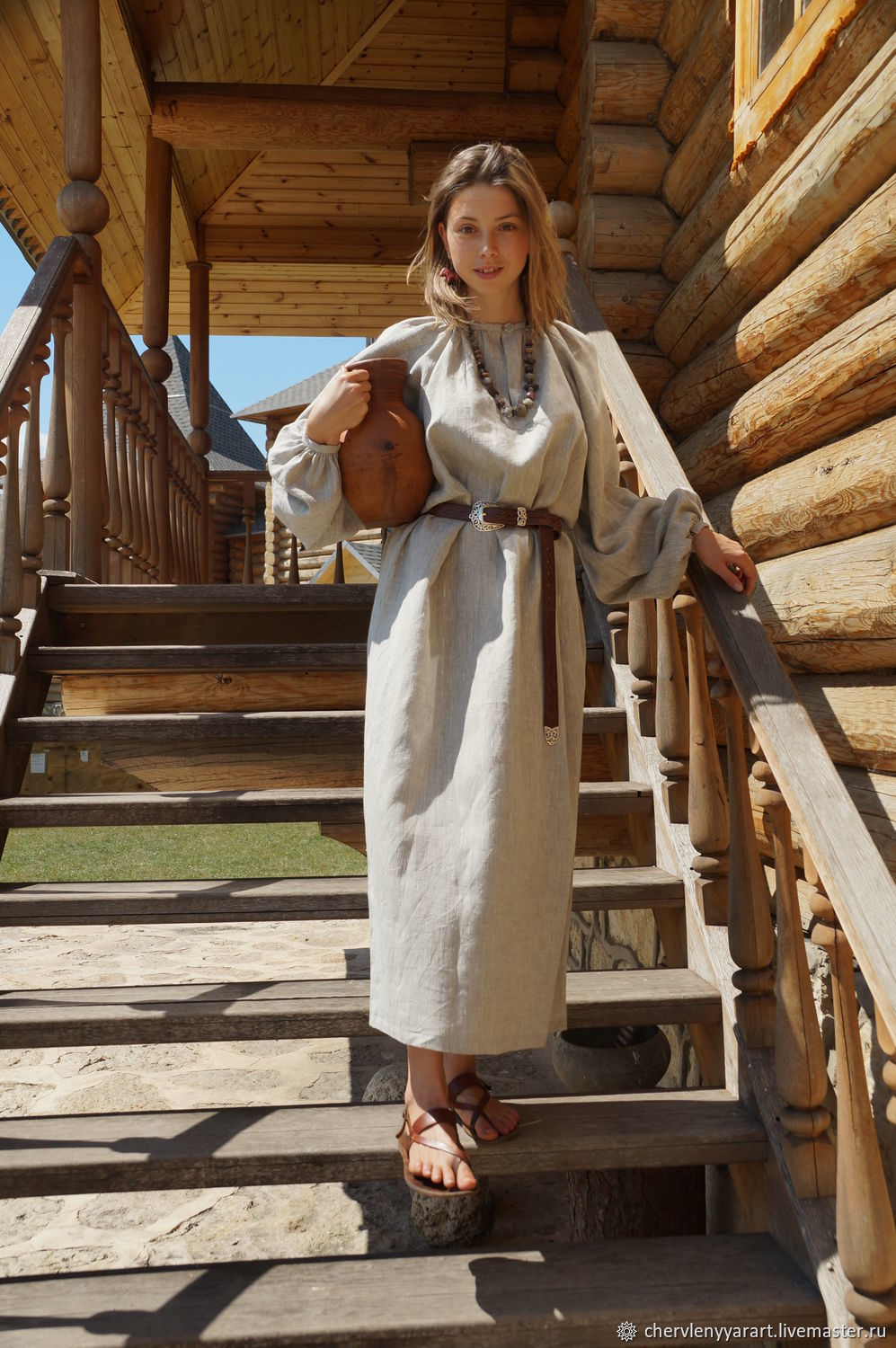 Girls in Slavic costumes in Shijiazhuang