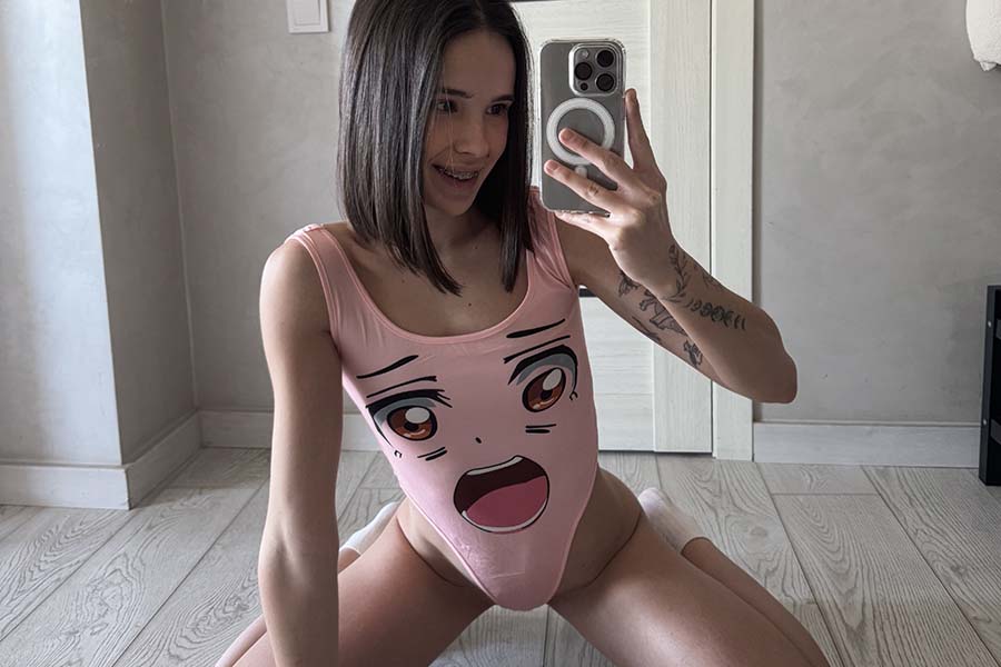 Model Tina in Shijiazhuang