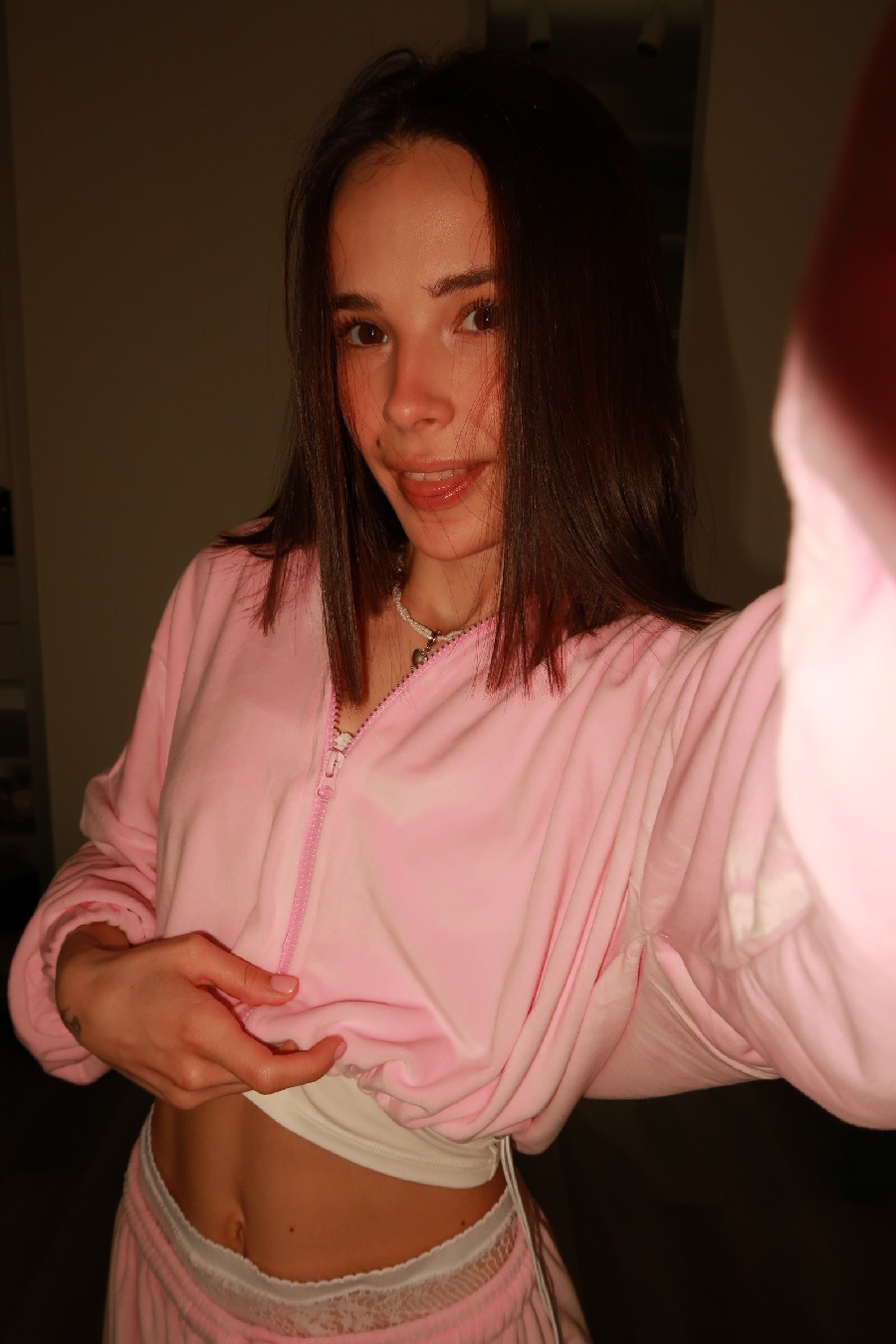 Tina brings the glow — live moments in Shijiazhuang